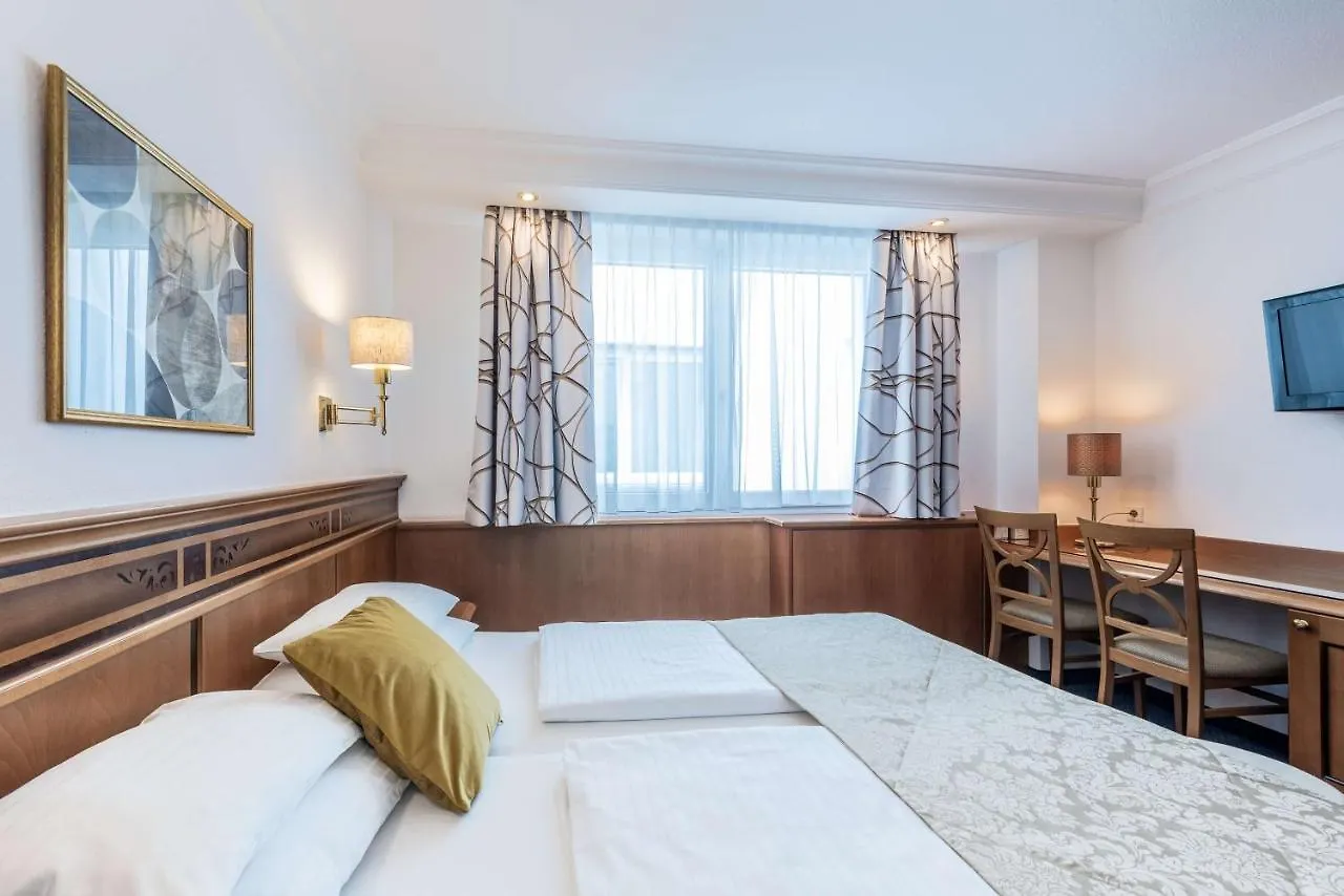 Hotel Mondschein Ίνσμπρουκ