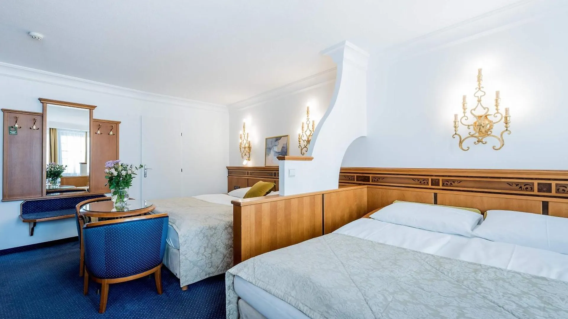 Hotel Mondschein Ίνσμπρουκ 4*,